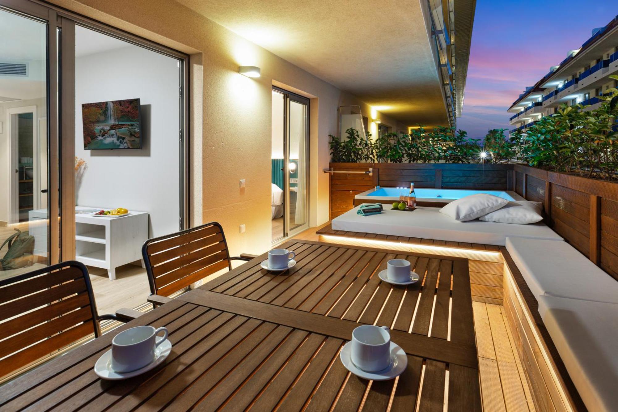 Aparthotel Odissea Park Santa Susanna Rum bild